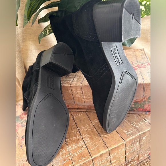 Ladies Sonoma Suede Slouch Boot - Picture 5 of 9